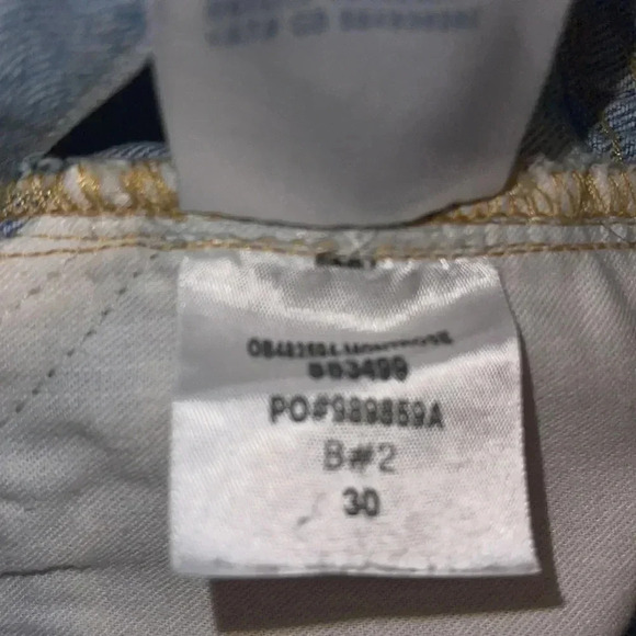 BDG Urban Outfitters Denim Shorts - size 30.     U - Picture 3 of 4